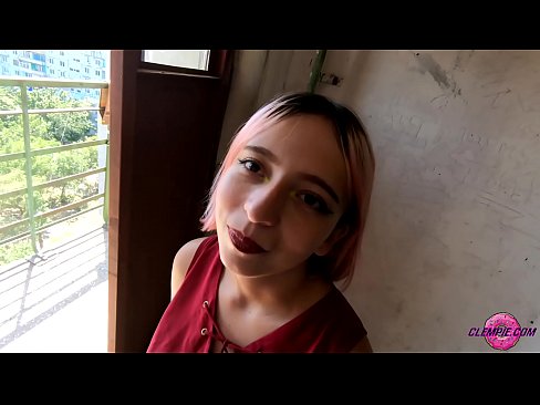 ❤️ دانش آموز حسی یک غریبه را در بیرون می مکد - تقدیر روی صورتش ️ فیلم جنسی در ما ﹏